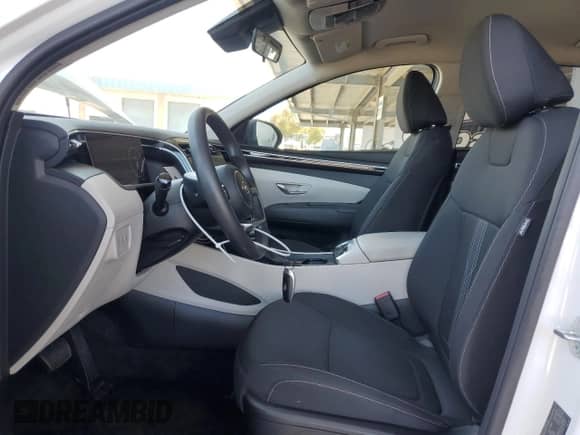 ✅ 2024 Hyundai Tucson SEL • VIN: 5NMJBCDEXRH420450 • Lot: 61954275. Listed on Copart with 21,237 mi miles. Access the free auction sales archive from the USA and view a detailed vehicle history report at DreamBid. Image 7.