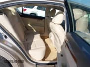 ✅ 2013 Lexus ES 300h • VIN: JTHBW1GG5D2010032 • Lot: 43599528. Wystawiony na IAAI z przebiegiem 93 348 mil. Bezpłatny archiwum sprzedaży aukcyjnych z USA i szczegółowy raport historii pojazdu na DreamBid. Zdjęcie 8.