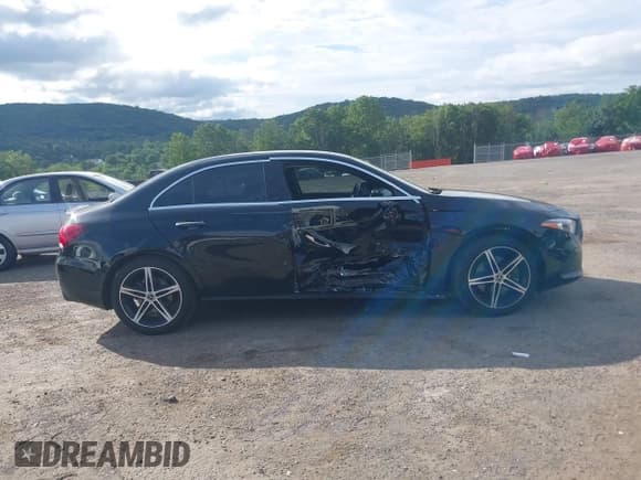 ✅ 2019 Mercedes-Benz A 220 • VIN: WDD3G4FB0KW010753 • Lot: 42758225. Listed on IAAI with 47,356 mi. Free auction sales archive from the USA and detailed vehicle history report at DreamBid. Image 13.