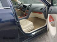 ✅ 2010 Lexus ES 330 • VIN: JTHBK1EG6A2405315 • Lot: 43290248. Wystawiony na IAAI z przebiegiem 101 562 mil. Bezpłatny archiwum sprzedaży aukcyjnych z USA i szczegółowy raport historii pojazdu na DreamBid. Zdjęcie 5.