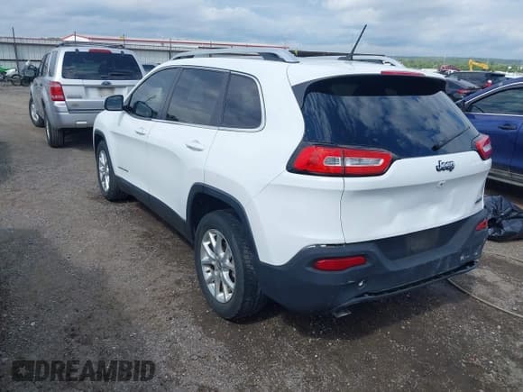 ✅ 2015 Jeep Cherokee Latitude • VIN: 1C4PJLCB7FW711890 • Лот: 43281051. Опубликован ранее на IAAI с пробегом 91 418 миль. Бесплатный доступ к архиву аукционных продаж из США и подробный отчёт об истории автомобиля на DreamBid. Изображение 3.