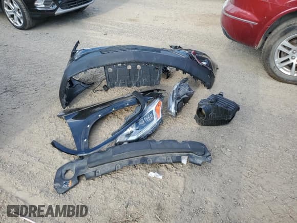 ✅ 2018 Chevrolet Traverse Premier • VIN: 1GNERKKW7JJ126397 • Lot: 69941804. Wystawiony na Copart z przebiegiem 50 119 mil. Bezpłatny archiwum sprzedaży aukcyjnych z USA i szczegółowy raport historii pojazdu na DreamBid. Zdjęcie 13.