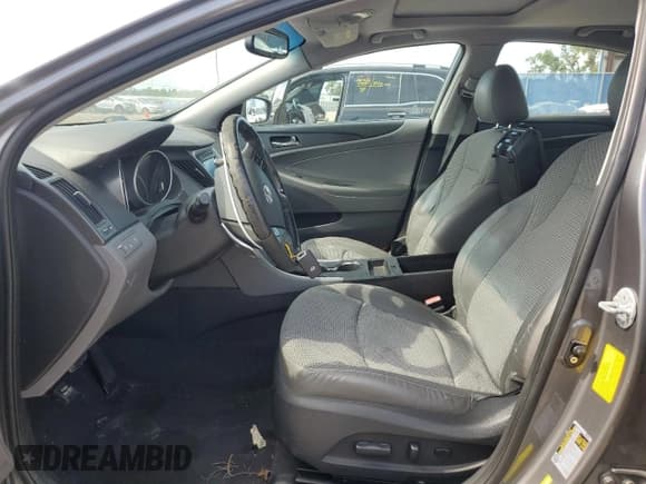 ✅ 2011 Hyundai Sonata SE • VIN: 5NPEC4AB6BH231088 • Lot: 67843344. Listed on Copart with 193,905 mi. Free auction sales archive from the USA and detailed vehicle history report at DreamBid. Image 7.