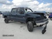 ✅ 2006 Chevrolet Silverado 2500HD LT1 • VIN: 1GCHC23D16F185881 • Lot: 44713115. Wystawiony na Copart z przebiegiem Nie podano. Bezpłatny archiwum sprzedaży aukcyjnych z USA i szczegółowy raport historii pojazdu na DreamBid. Zdjęcie 4.