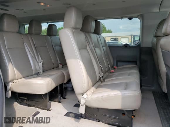 ✅ 2016 Nissan NV SL • VIN: 5BZAF0AA6GN853333 • Lot: 69688744. Wystawiony na Copart z przebiegiem 127 582 mil. Bezpłatny archiwum sprzedaży aukcyjnych z USA i szczegółowy raport historii pojazdu na DreamBid. Zdjęcie 11.