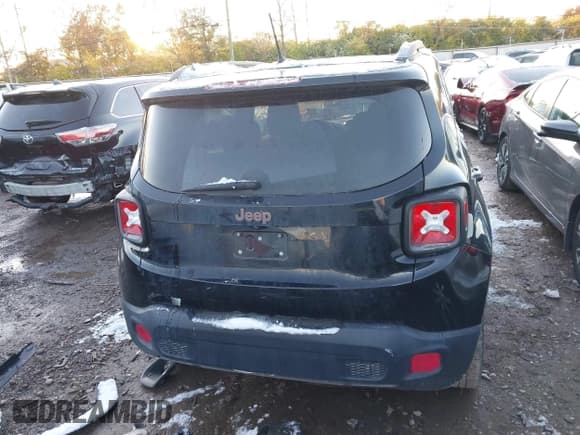 ✅ 2016 Jeep Renegade Latitude • VIN: ZACCJABT7GPC60150 • Lot: 43604969. Listed on IAAI with 81,041 mi. Free auction sales archive from the USA and detailed vehicle history report at DreamBid. Image 17.