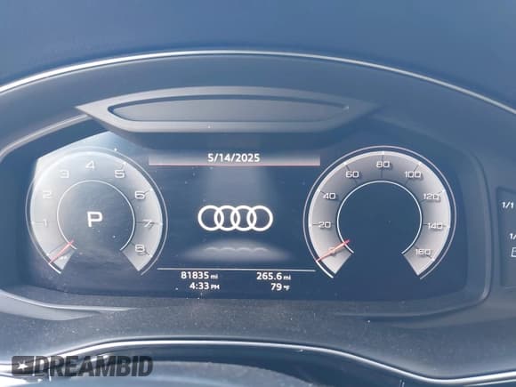 ✅ 2019 Audi Q8 Premium • VIN: WA1AVAF1XKD014411 • Lot: 42267529. Wystawiony na IAAI z przebiegiem 81 835 mil. Bezpłatny archiwum sprzedaży aukcyjnych z USA i szczegółowy raport historii pojazdu na DreamBid. Zdjęcie 15.