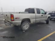 ✅ 2001 Chevrolet Silverado 1500 LS • VIN: 1GCEK19T01E196786 • Lot: 92910825. Listed on Copart with 294,460 mi. Free auction sales archive from the USA and detailed vehicle history report at DreamBid. Image 3.