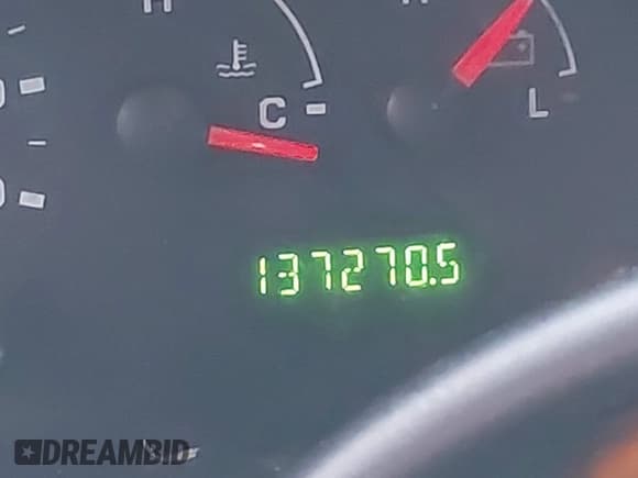 ✅ 2008 Ford Econoline Passenger XL • VIN: 1FBNE31L28DB25625 • Lot: 43749380. Wystawiony na IAAI z przebiegiem 137 270 mil. Bezpłatny archiwum sprzedaży aukcyjnych z USA i szczegółowy raport historii pojazdu na DreamBid. Zdjęcie 7.