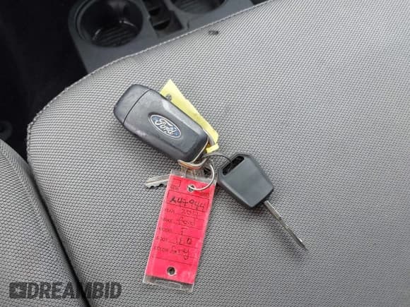 ✅ 2017 Ford F-150 XL • VIN: 1FTEW1CG9HFA47944 • Lot: 43646981. Wystawiony na IAAI z przebiegiem 175 877 mil. Bezpłatny archiwum sprzedaży aukcyjnych z USA i szczegółowy raport historii pojazdu na DreamBid. Zdjęcie 11.