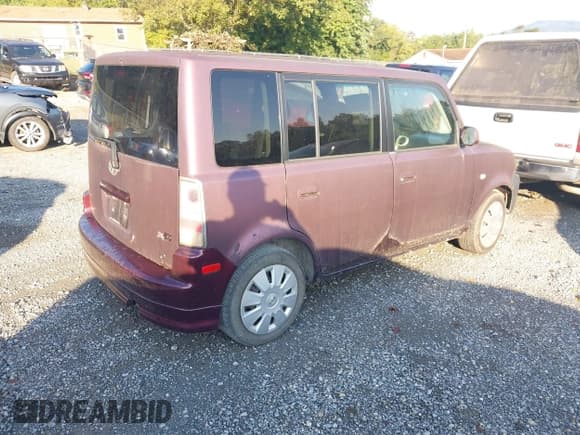 ✅ 2005 Scion xB • VIN: JTLKT324X50198664 • Lot: 43144498. Listed on IAAI with 264,643 mi. Free auction sales archive from the USA and detailed vehicle history report at DreamBid. Image 4.