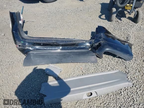 ✅ 2018 Kia Sedona LX • VIN: KNDMB5C10J6404511 • Лот: 42689932. Опубликован ранее на IAAI с пробегом 126 908 миль. Бесплатный доступ к архиву аукционных продаж из США и подробный отчёт об истории автомобиля на DreamBid. Изображение 12.