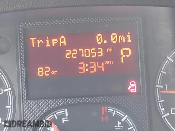 ✅ 2014 Ram ProMaster Cargo • VIN: 3C6TRVDG8EE118746 • Lot: 42561767. Wystawiony na IAAI z przebiegiem 227 053 mil. Bezpłatny archiwum sprzedaży aukcyjnych z USA i szczegółowy raport historii pojazdu na DreamBid. Zdjęcie 15.