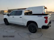 ✅ 2021 Chevrolet Silverado 1500 LT Trail Boss • VIN: 3GCPYFED6MG112728 • Lot: 75217694. Wystawiony na Copart z przebiegiem 46 010 mil. Bezpłatny archiwum sprzedaży aukcyjnych z USA i szczegółowy raport historii pojazdu na DreamBid. Zdjęcie 2.