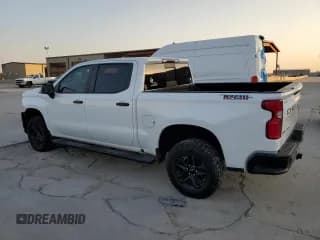 ✅ 2021 Chevrolet Silverado 1500 LT Trail Boss • VIN: 3GCPYFED6MG112728 • Lot: 75217694. Wystawiony na Copart z przebiegiem 46 010 mil. Bezpłatny archiwum sprzedaży aukcyjnych z USA i szczegółowy raport historii pojazdu na DreamBid. Zdjęcie 2.