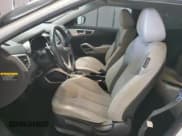 ✅ 2012 Hyundai Veloster w/Gray Int • VIN: KMHTC6AD2CU057401 • Lot: 75609614. Wystawiony na Copart z przebiegiem 196 250 mil. Bezpłatny archiwum sprzedaży aukcyjnych z USA i szczegółowy raport historii pojazdu na DreamBid. Zdjęcie 7.