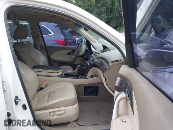 ✅ 2013 Acura MDX Technology • VIN: 2HNYD2H35DH519994 • Lot: 43101844. Wystawiony na IAAI z przebiegiem 235 578 mil. Bezpłatny archiwum sprzedaży aukcyjnych z USA i szczegółowy raport historii pojazdu na DreamBid. Zdjęcie 5.