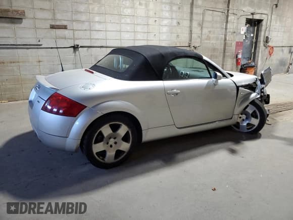 ✅ 2001 Audi TT • VIN: TRUUT28N311003027 • Lot: 85315975. Listed on Copart with 76,214 mi. Free auction sales archive from the USA and detailed vehicle history report at DreamBid. Image 3.