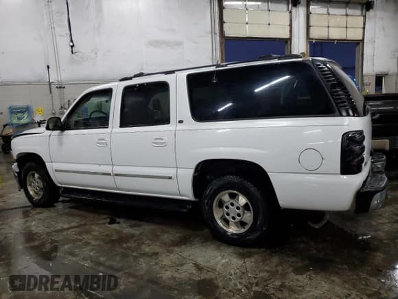 ✅ 2001 Chevrolet Suburban LS • VIN: 1GNFK16T71J274858 • Лот: 41432605. Опубликован ранее на Copart с пробегом 215 844 миль. Бесплатный доступ к архиву аукционных продаж из США и подробный отчёт об истории автомобиля на DreamBid. Изображение 2.