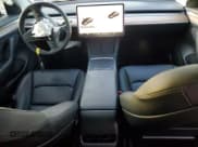 ✅ 2021 Tesla Model 3 Long Range • VIN: 5YJ3E1EB8MF061067 • Lot: 92323455. Wystawiony na Copart z przebiegiem 26 683 mil. Bezpłatny archiwum sprzedaży aukcyjnych z USA i szczegółowy raport historii pojazdu na DreamBid. Zdjęcie 8.