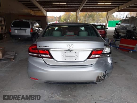 ✅ 2013 Honda Civic LX • VIN: 19XFB2F50DE039932 • Lot: 43645690. Listed on IAAI with 137,667 mi. Free auction sales archive from the USA and detailed vehicle history report at DreamBid. Image 16.