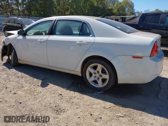 ✅ 2010 Chevrolet Malibu 1LS • VIN: 1G1ZB5EB8AF219790 • Lot: 43445280. Listed on IAAI with 112,180 mi. Free auction sales archive from the USA and detailed vehicle history report at DreamBid. Image 3.