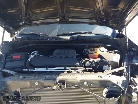 ✅ 2021 Chevrolet Silverado 1500 Custom • VIN: 1GCRWBEK4MZ373247 • Lot: 43500583. Wystawiony na IAAI z przebiegiem 87 165 mil. Bezpłatny archiwum sprzedaży aukcyjnych z USA i szczegółowy raport historii pojazdu na DreamBid. Zdjęcie 10.