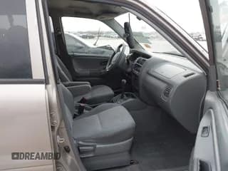 ✅ 2003 Chevrolet Tracker • VIN: 2CNBE13C936919654 • Lot: 43745588. Listed on IAAI with 158,377 mi. Free auction sales archive from the USA and detailed vehicle history report at DreamBid. Image 5.