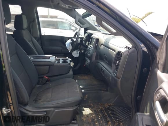 ✅ 2019 Chevrolet Silverado 1500 Work Truck • VIN: 1GCPWAEH2KZ385190 • Lot: 43313249. Wystawiony na IAAI z przebiegiem 105 992 mil. Bezpłatny archiwum sprzedaży aukcyjnych z USA i szczegółowy raport historii pojazdu na DreamBid. Zdjęcie 5.