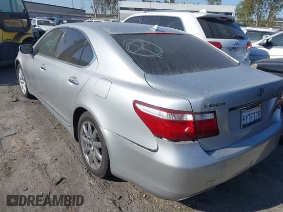 ✅ 2007 Lexus LS 460 • VIN: JTHBL46F275029708 • Lot: 43433130. Listed on IAAI with 82,251 mi. Free auction sales archive from the USA and detailed vehicle history report at DreamBid. Image 3.