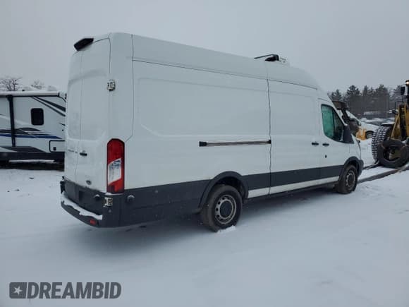 ✅ 2018 Ford Transit • VIN: 1FTBW3XM5JKA83576 • Lot: 42132194. Wystawiony na Copart z przebiegiem 467 342 mil. Bezpłatny archiwum sprzedaży aukcyjnych z USA i szczegółowy raport historii pojazdu na DreamBid. Zdjęcie 3.