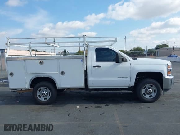 ✅ 2017 Chevrolet Silverado 2500HD Work Truck • VIN: 1GB0CUEG4HZ274141 • Лот: 41436022. Опубликован ранее на IAAI с пробегом 110 774 миль. Бесплатный доступ к архиву аукционных продаж из США и подробный отчёт об истории автомобиля на DreamBid. Изображение 13.