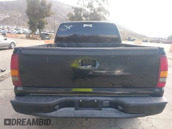 ✅ 2001 Chevrolet Silverado 1500 LS • VIN: 2GCEC19V911404079 • Lot: 43650036. Listed on IAAI with 216,837 mi. Free auction sales archive from the USA and detailed vehicle history report at DreamBid. Image 16.