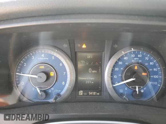 ✅ 2017 Toyota Sienna XLE • VIN: 5TDDZ3DC4HS160369 • Lot: 56485845. Listed on Copart with 94,181 mi. Free auction sales archive from the USA and detailed vehicle history report at DreamBid. Image 9.