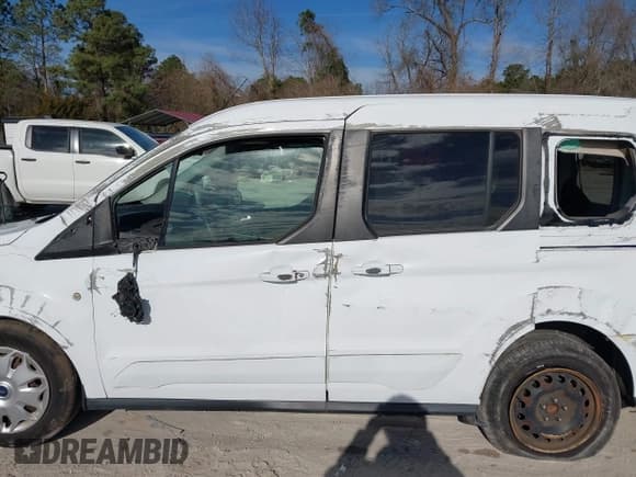 ✅ 2016 Ford Transit Connect XLT • VIN: NM0AS8F73G1260170 • Lot: 41633779. Wystawiony na IAAI z przebiegiem 38 267 mil. Bezpłatny archiwum sprzedaży aukcyjnych z USA i szczegółowy raport historii pojazdu na DreamBid. Zdjęcie 6.