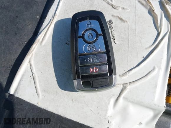 ✅ 2018 Ford Fusion Titanium • VIN: 3FA6P0D90JR246911 • Лот: 43376984. Опубликован ранее на IAAI с пробегом 71 698 миль. Бесплатный доступ к архиву аукционных продаж из США и подробный отчёт об истории автомобиля на DreamBid. Изображение 11.