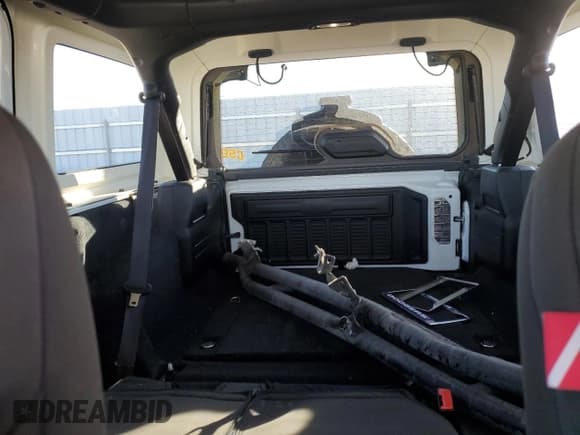 ✅ 2019 Jeep Wrangler Unlimited Sport S • VIN: 1C4HJXDG1KW532972 • Lot: 82453845. Listed on Copart with 81,572 mi. Free auction sales archive from the USA and detailed vehicle history report at DreamBid. Image 10.