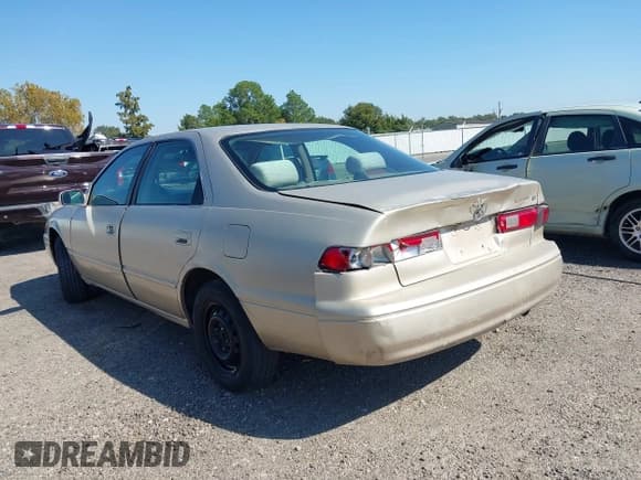 ✅ 1999 Toyota Camry LE • VIN: 4T1BG22K1XU894913 • Lot: 43558559. Wystawiony na IAAI z przebiegiem Nie podano. Bezpłatny archiwum sprzedaży aukcyjnych z USA i szczegółowy raport historii pojazdu na DreamBid. Zdjęcie 3.