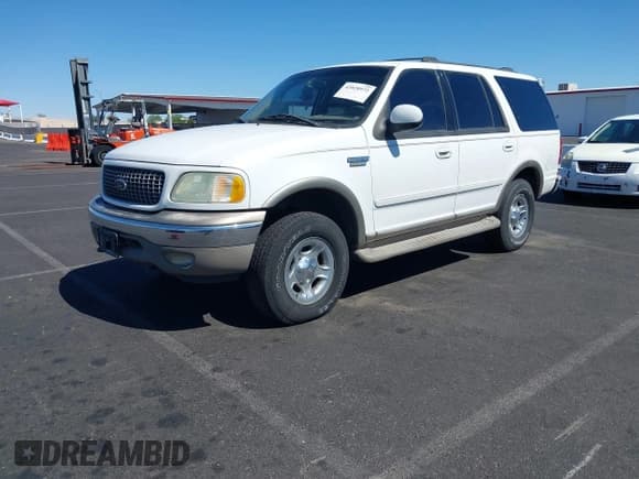 ✅ 2002 Ford Expedition Eddie Bauer • VIN: 1FMPU18L22LA27043 • Lot: 42828972. Listed on IAAI with 220,319 mi. Free auction sales archive from the USA and detailed vehicle history report at DreamBid. Image 2.