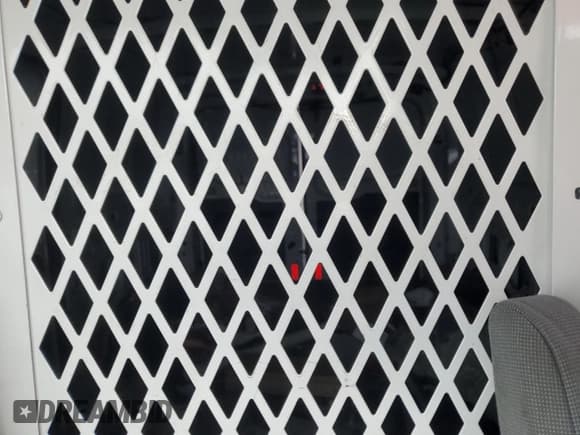 ✅ 2015 Ford Transit Cargo • VIN: 1FTYE1YM3FKA66668 • Lot: 49685285. Wystawiony na Copart z przebiegiem 116 586 mil. Bezpłatny archiwum sprzedaży aukcyjnych z USA i szczegółowy raport historii pojazdu na DreamBid. Zdjęcie 10.