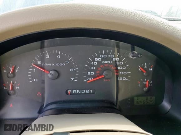 ✅ 2005 Ford F-150 STX • VIN: 1FTRX12W45FB73891 • Lot: 92070725. Wystawiony na Copart z przebiegiem 184 652 mil. Bezpłatny archiwum sprzedaży aukcyjnych z USA i szczegółowy raport historii pojazdu na DreamBid. Zdjęcie 9.