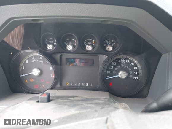 ✅ 2013 Ford F-250 XL • VIN: 1FT7X2B61DEB75504 • Lot: 41821358. Listed on IAAI with 202,745 mi. Free auction sales archive from the USA and detailed vehicle history report at DreamBid. Image 7.