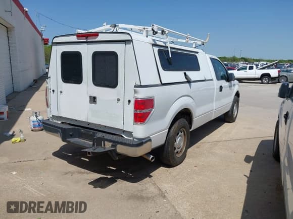 ✅ 2012 Ford F-150 XL • VIN: 1FTMF1CM0CKD38611 • Lot: 41884475. Listed on IAAI with 117,524 mi. Free auction sales archive from the USA and detailed vehicle history report at DreamBid. Image 4.