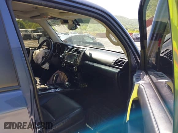 ✅ 2012 Toyota 4Runner SR5 • VIN: JTEBU5JR7C5102762 • Lot: 42231649. Listed on IAAI with 144,037 mi. Free auction sales archive from the USA and detailed vehicle history report at DreamBid. Image 5.