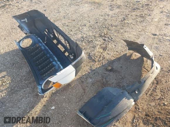 ✅ 2015 Jeep Patriot Altitude • VIN: 1C4NJRBB5FD438858 • Lot: 43584110. Listed on IAAI with 115,315 mi. Free auction sales archive from the USA and detailed vehicle history report at DreamBid. Image 12.