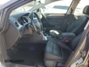 ✅ 2017 Volkswagen Golf S • VIN: 3VW117AU3HM033382 • Lot: 67638735. Wystawiony na Copart z przebiegiem 67 738 mil. Bezpłatny archiwum sprzedaży aukcyjnych z USA i szczegółowy raport historii pojazdu na DreamBid. Zdjęcie 7.