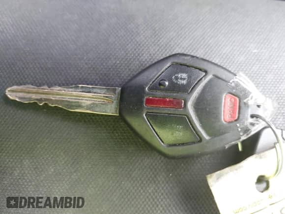 2013 Mitsubishi Outlander ES z VIN 4A4AR3AU7DE015769, wystawiony jako IAAI lot #43290230 z przebiegiem 208 555 mil mil oraz . Historia ofert i sprzedaży dostępna na DreamBid. Obrazek 11.