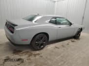 ✅ 2022 Dodge Challenger SXT • VIN: 2C3CDZGG0NH23099X • Lot: 84940714. Wystawiony na Copart z przebiegiem 56 676 mil. Bezpłatny archiwum sprzedaży aukcyjnych z USA i szczegółowy raport historii pojazdu na DreamBid. Zdjęcie 3.