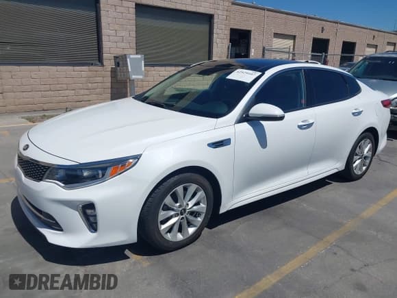 ✅ 2018 Kia Optima LX • VIN: 5XXGT4L37JG241685 • Lot: 42929107. Listed on IAAI with 92,639 mi. Free auction sales archive from the USA and detailed vehicle history report at DreamBid. Image 17.