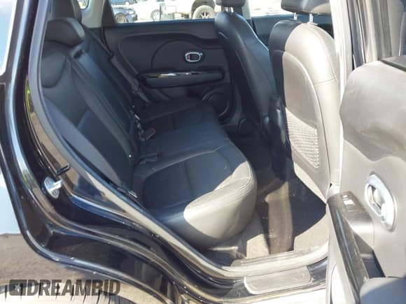 ✅ 2016 Kia Soul + • VIN: KNDJX3A51G7370418 • Lot: 43243176. Wystawiony na IAAI z przebiegiem 96 940 mil. Bezpłatny archiwum sprzedaży aukcyjnych z USA i szczegółowy raport historii pojazdu na DreamBid. Zdjęcie 8.